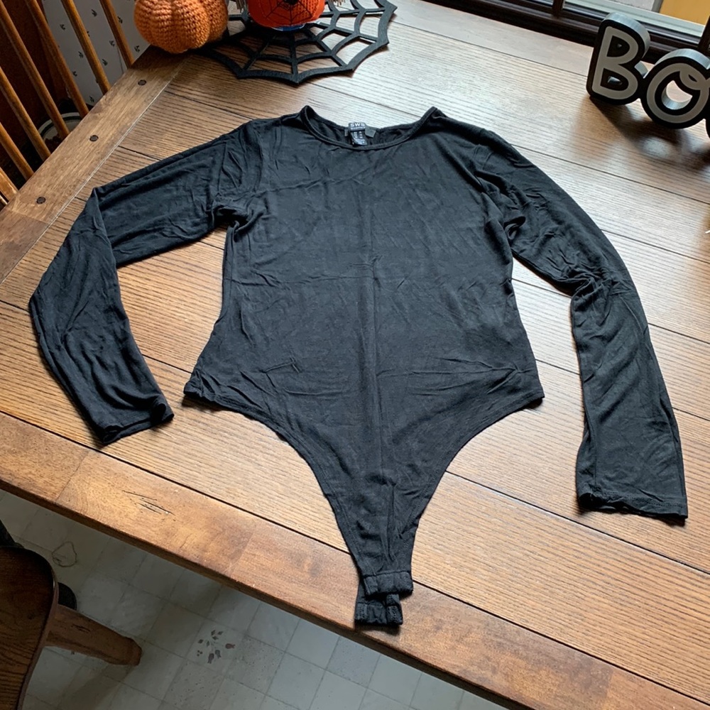 Long sleeve black bodysuit